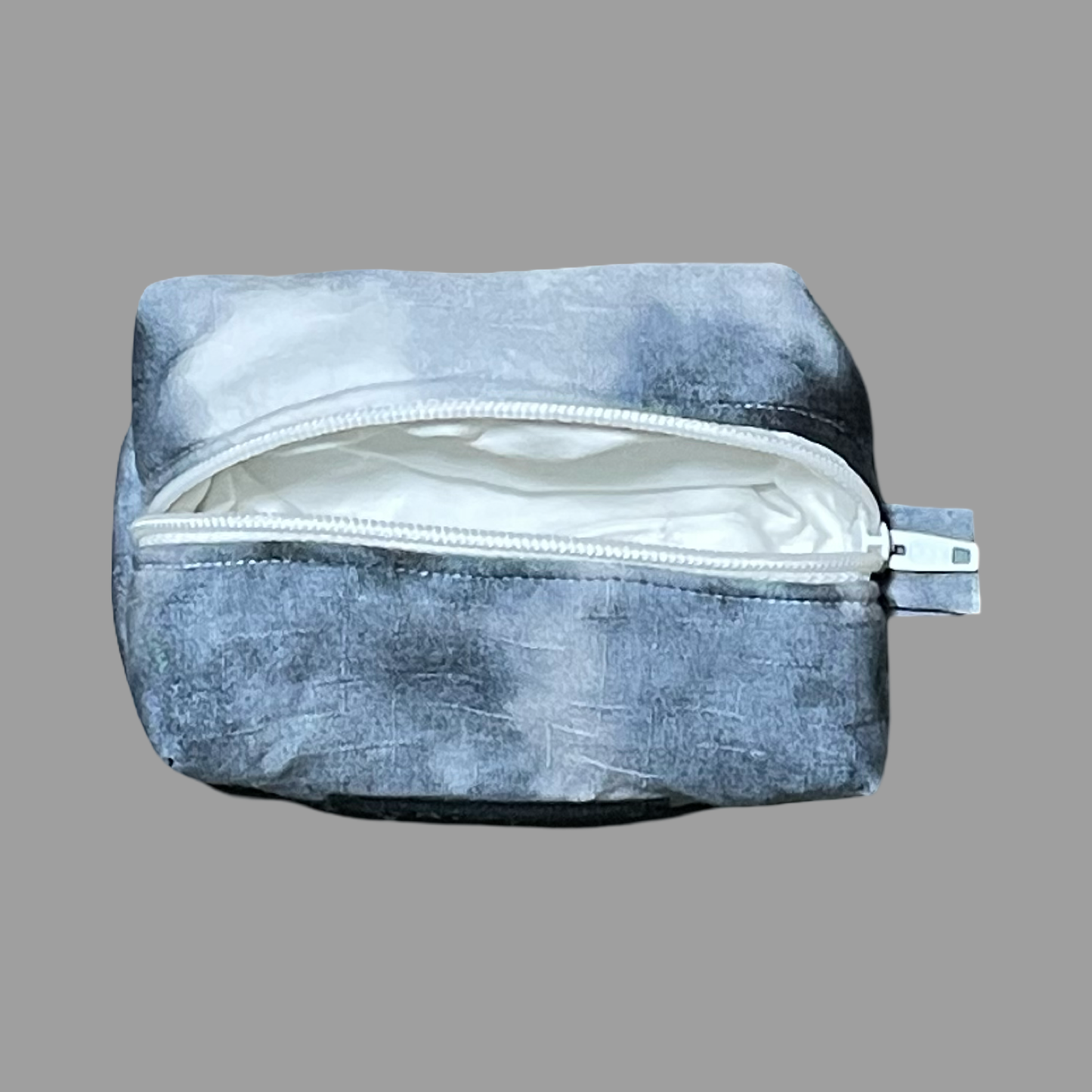 Tiny Dopp Bag Sky ( White Lining )